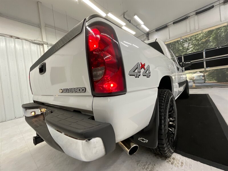 2006 Chevrolet Silverado 1500 LT Crew Cab 4X4 / 5.3L V8 / LOCAL TRUCK /RUST FREE  / FUEL WHEELS / Great Service History - Photo 11 - Gladstone, OR 97027