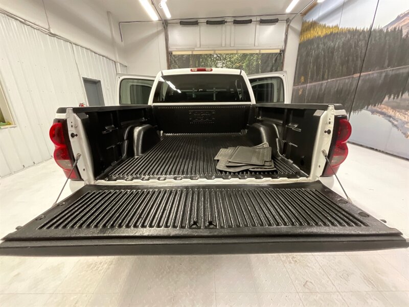 2006 Chevrolet Silverado 1500 LT Crew Cab 4X4 / 5.3L V8 / LOCAL TRUCK /RUST FREE  / FUEL WHEELS / Great Service History - Photo 21 - Gladstone, OR 97027