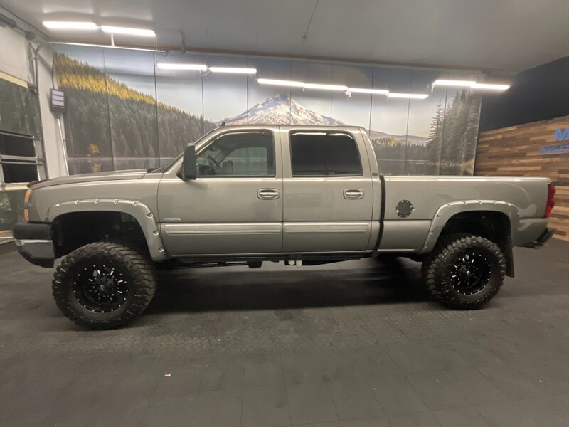 2006 Chevrolet Silverado 2500 LT Crew Cab 4X4 / 6.6L DIESEL / LIFTED w/ NEW TIRE   - Photo 3 - Gladstone, OR 97027