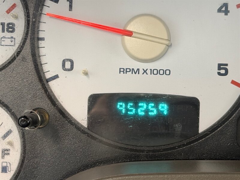 2005 Dodge Ram 2500 Big Horn 4X4 5.9L DIESEL 6-SPEED MANUAL /95K MILES  /BRAND NEW TIRES / ZERO RUST - Photo 48 - Gladstone, OR 97027