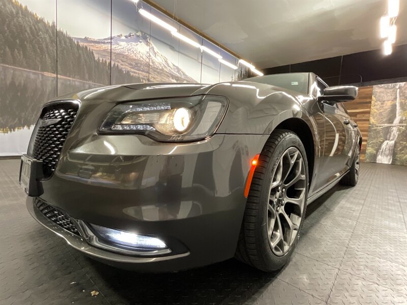 2015 Chrysler 300 Series S Sedan 300S / Panor   - Photo 8 - Gladstone, OR 97027