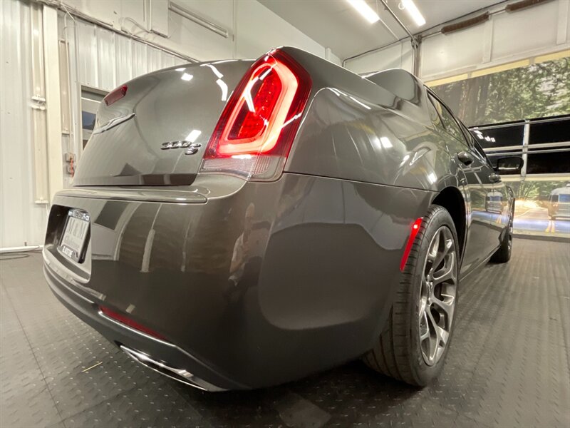 2015 Chrysler 300 Series S Sedan 300S / Panor   - Photo 7 - Gladstone, OR 97027