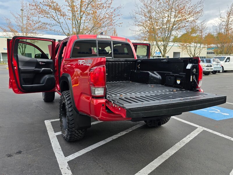 2016 Toyota Tacoma 4X4 TRD OFF ROAD CRAWL CONTROL DIFF LOCK / LIFTED / SUNROOF / FUEL WHEELS / NEW TIRES / 1-OWNER - Photo 28 - Portland, OR 97217