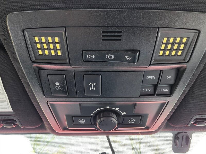 2016 Toyota Tacoma 4X4 TRD OFF ROAD CRAWL CONTROL DIFF LOCK / LIFTED / SUNROOF / FUEL WHEELS / NEW TIRES / 1-OWNER - Photo 19 - Portland, OR 97217