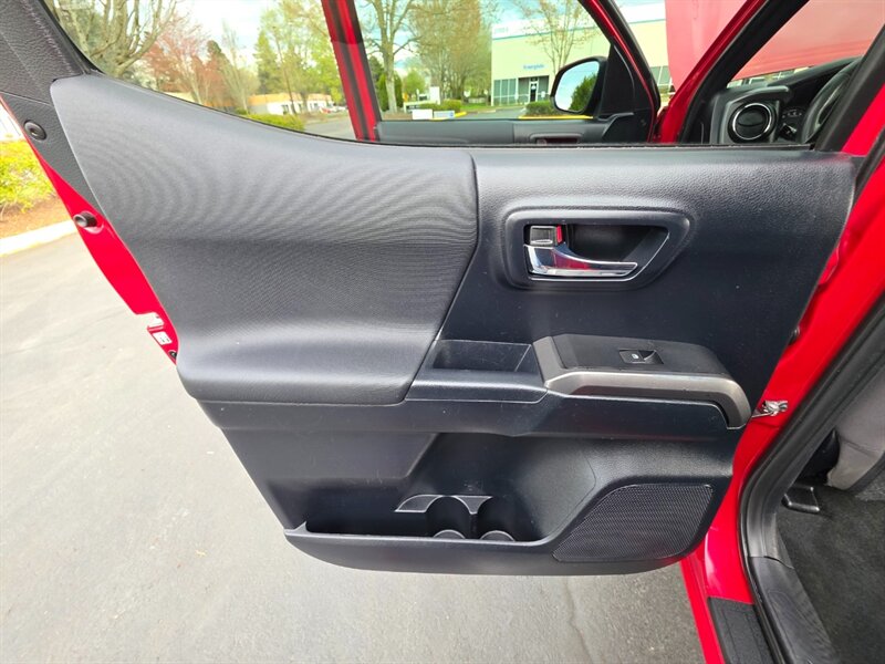 2016 Toyota Tacoma 4X4 TRD OFF ROAD CRAWL CONTROL DIFF LOCK / LIFTED / SUNROOF / FUEL WHEELS / NEW TIRES / 1-OWNER - Photo 49 - Portland, OR 97217