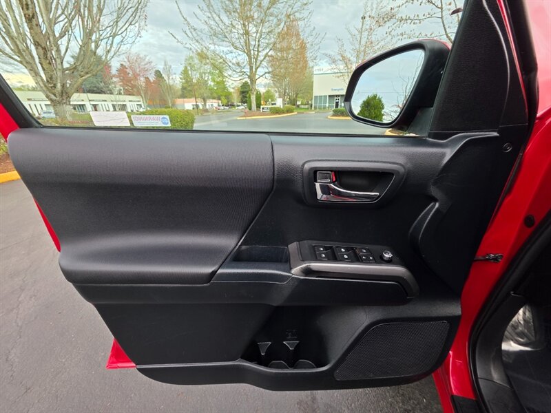 2016 Toyota Tacoma 4X4 TRD OFF ROAD CRAWL CONTROL DIFF LOCK / LIFTED / SUNROOF / FUEL WHEELS / NEW TIRES / 1-OWNER - Photo 51 - Portland, OR 97217