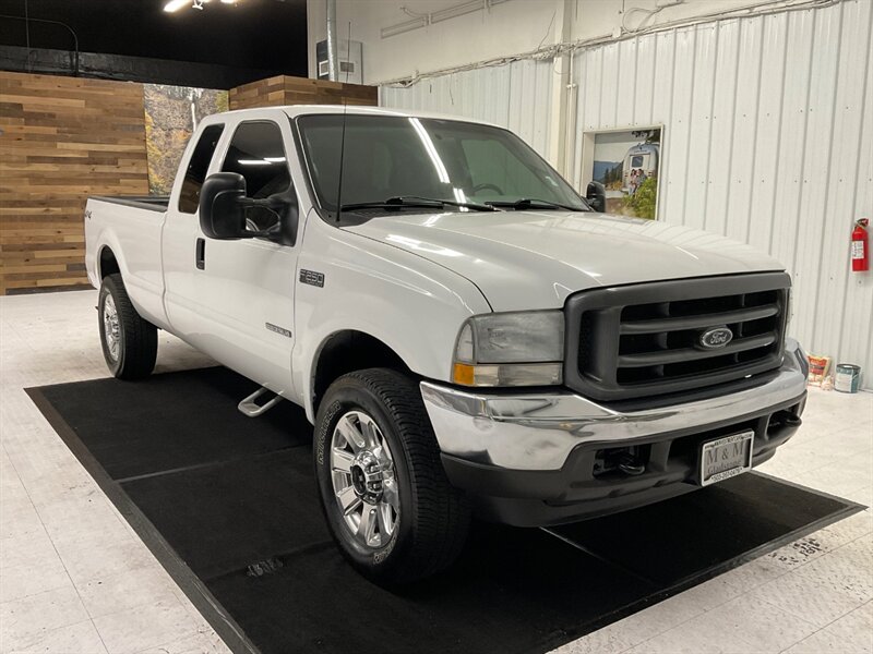 2002 Ford F-250 4dr Super Cab XL 4WD / 7.3L DIESEL / 107,000 MILES  / Leather Seats / LONG BED / RUST FREE / VERY CLEAN TRUCK / LOW MILES - Photo 2 - Gladstone, OR 97027