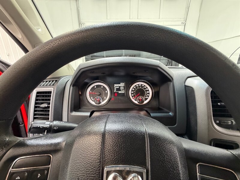 2017 RAM 3500 Tradesman 4X4 6-SPEED MANUAL 6.7L CUMMINS DIESEL /DUALLY /FLAT BED /LONG BED /ZERO RUST / 89K MILES - Photo 38 - Gladstone, OR 97027