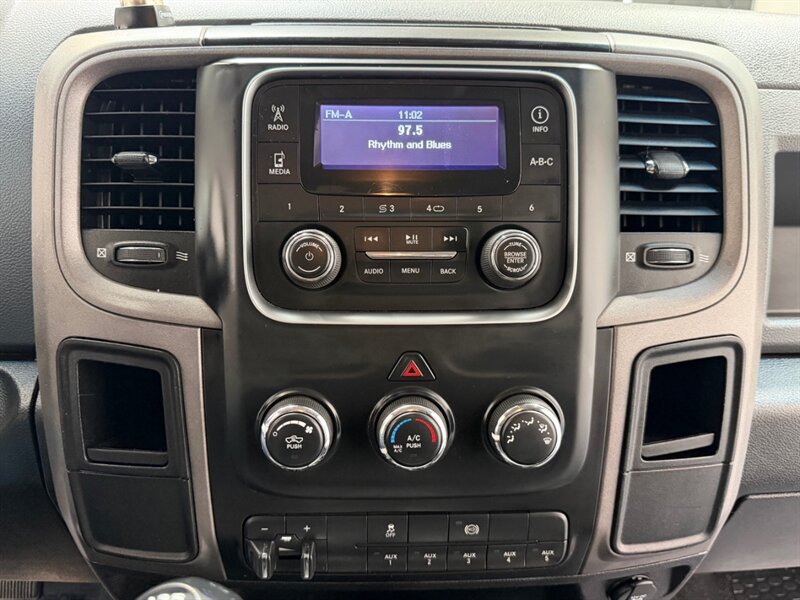 2017 RAM 3500 Tradesman 4X4 6-SPEED MANUAL 6.7L CUMMINS DIESEL /DUALLY /FLAT BED /LONG BED /ZERO RUST / 89K MILES - Photo 17 - Gladstone, OR 97027