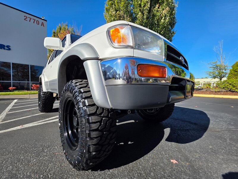 1998 Toyota 4Runner LIMITED 4X4 DIFF LOCK / NEW TIMING BELT / 4 " LIFT / NEW WHEELS + TIRES / AMAZING SHAPE !! - Photo 9 - Portland, OR 97217