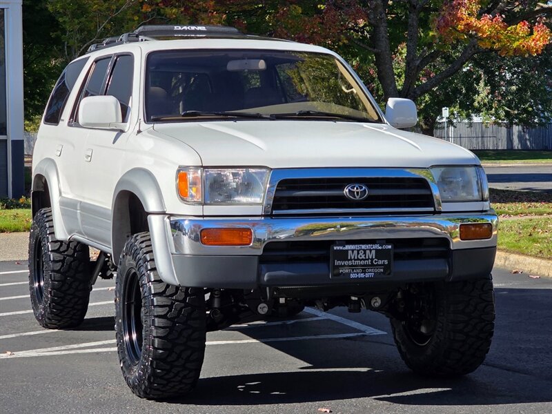 1998 Toyota 4Runner LIMITED 4X4 DIFF LOCK / NEW TIMING BELT / 4 " LIFT / NEW WHEELS + TIRES / AMAZING SHAPE !! - Photo 2 - Portland, OR 97217