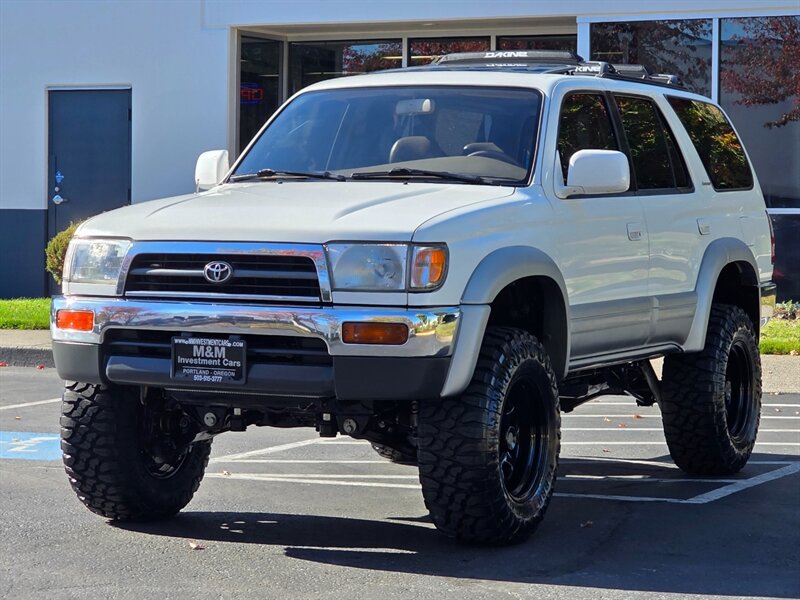 1998 Toyota 4Runner LIMITED 4X4 DIFF LOCK / NEW TIMING BELT / 4 " LIFT / NEW WHEELS + TIRES / AMAZING SHAPE !! - Photo 1 - Portland, OR 97217
