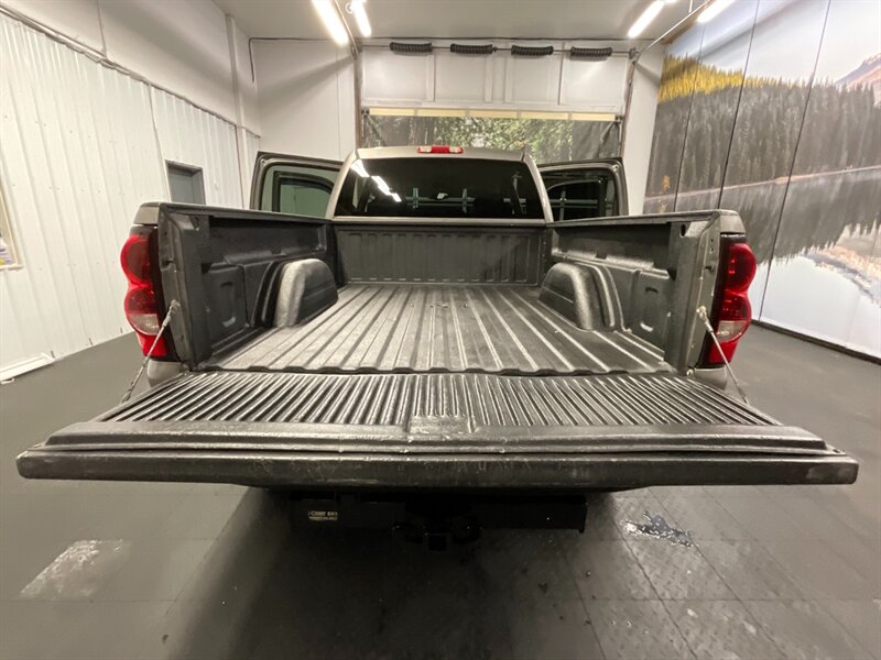 2007 Chevrolet Silverado 2500 LT Crew Cab 4X4 / 6.6L DIESEL / LBZ MOTOR  Leather & Heated Seats / LBZ MOTOR  / LOCAL TRUCK / RUST FREE / 109,000 MILES - Photo 46 - Gladstone, OR 97027