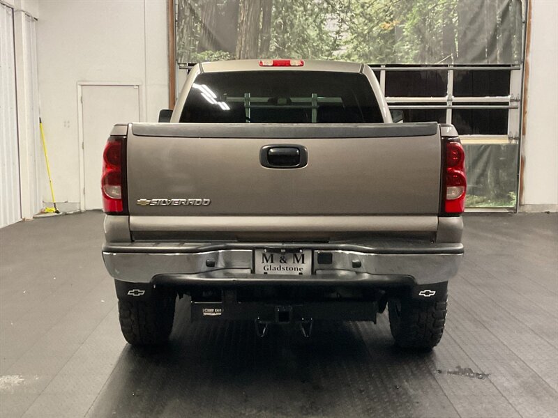 2007 Chevrolet Silverado 2500 LT Crew Cab 4X4 / 6.6L DIESEL / LBZ MOTOR  Leather & Heated Seats / LBZ MOTOR  / LOCAL TRUCK / RUST FREE / 109,000 MILES - Photo 6 - Gladstone, OR 97027