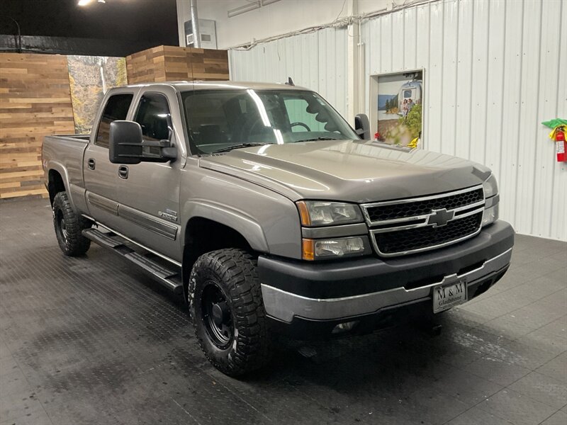 2007 Chevrolet Silverado 2500 LT Crew Cab 4X4 / 6.6L DIESEL / LBZ MOTOR  Leather & Heated Seats / LBZ MOTOR  / LOCAL TRUCK / RUST FREE / 109,000 MILES - Photo 2 - Gladstone, OR 97027