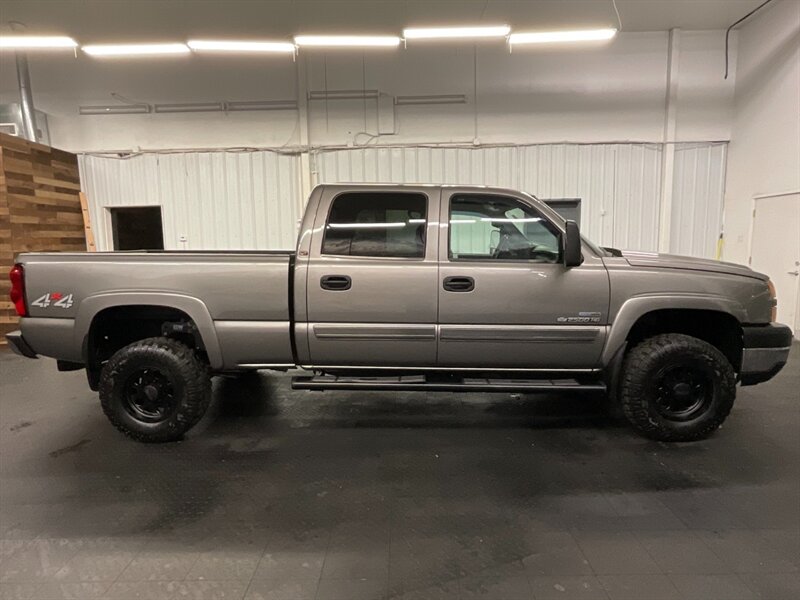 2007 Chevrolet Silverado 2500 LT Crew Cab 4X4 / 6.6L DIESEL / LBZ MOTOR  Leather & Heated Seats / LBZ MOTOR  / LOCAL TRUCK / RUST FREE / 109,000 MILES - Photo 4 - Gladstone, OR 97027