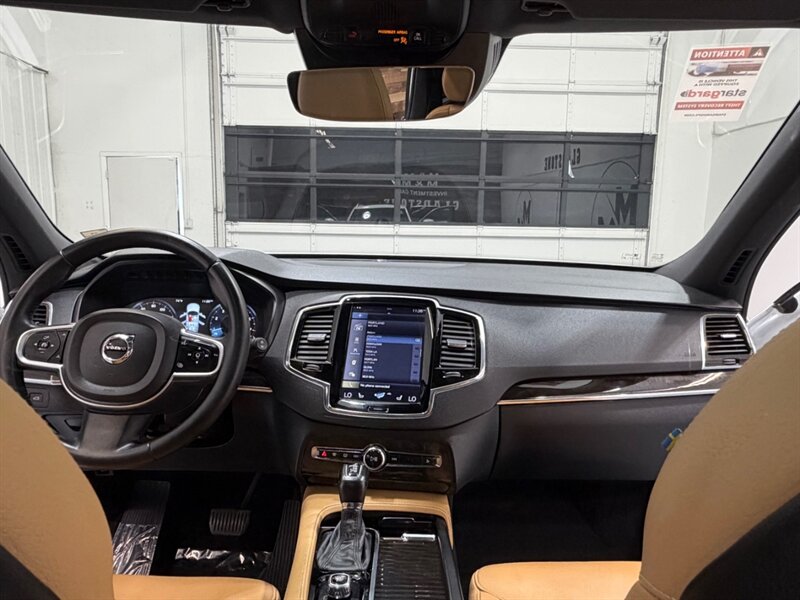 2018 Volvo XC90 T6 Momentum AWD 3RD ROW SEAT Panoramic Sunroof / Momentum Plus Pkg - Photo 37 - Gladstone, OR 97027