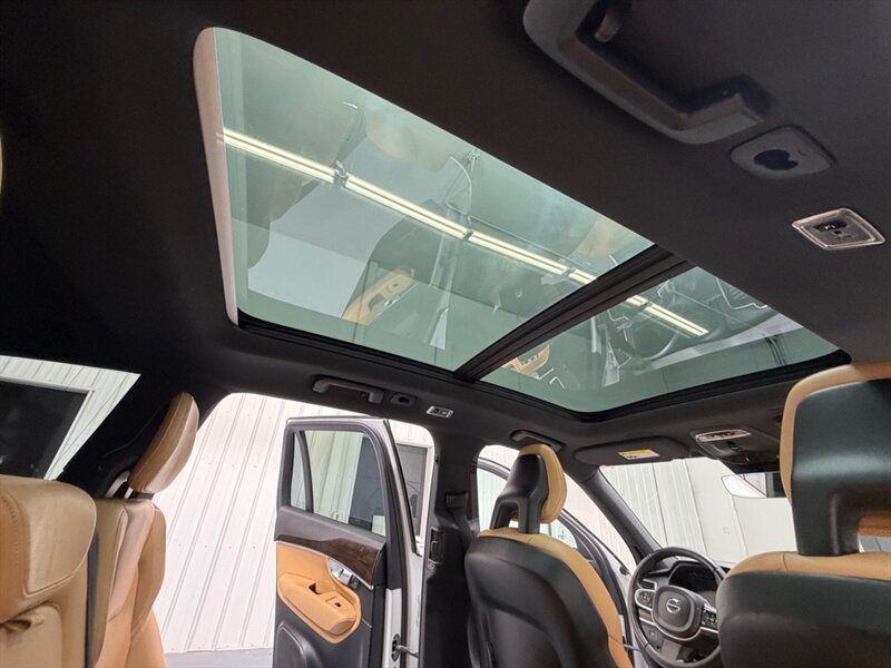 2018 Volvo XC90 T6 Momentum AWD 3RD ROW SEAT Panoramic Sunroof / Momentum Plus Pkg - Photo 40 - Gladstone, OR 97027
