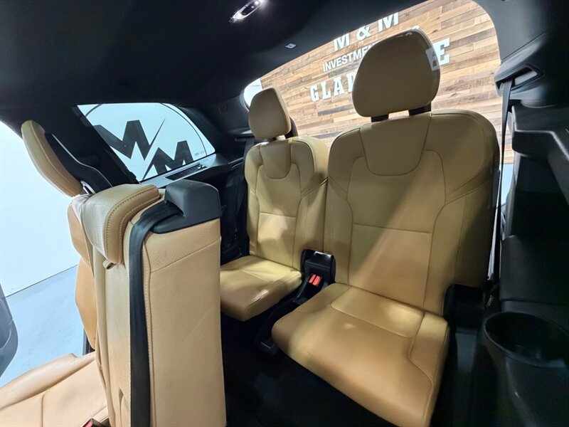 2018 Volvo XC90 T6 Momentum AWD 3RD ROW SEAT Panoramic Sunroof / Momentum Plus Pkg - Photo 11 - Gladstone, OR 97027