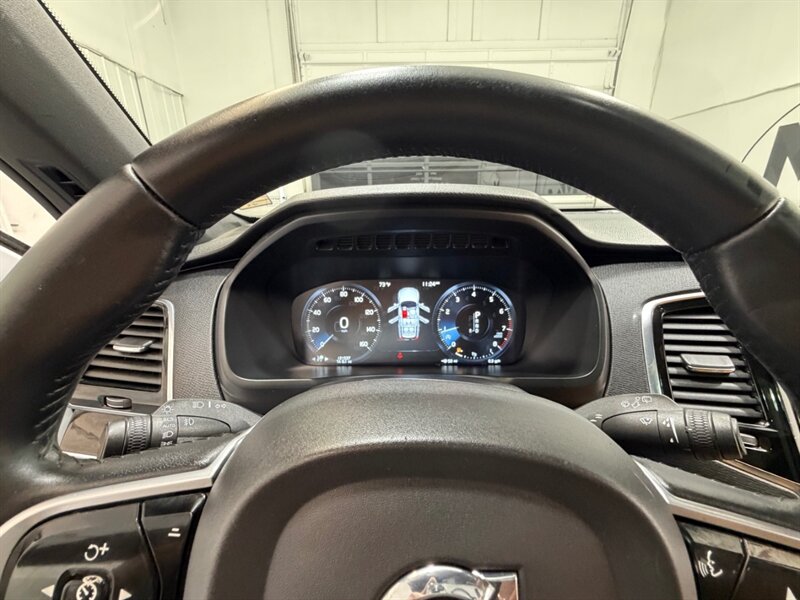 2018 Volvo XC90 T6 Momentum AWD 3RD ROW SEAT Panoramic Sunroof / Momentum Plus Pkg - Photo 45 - Gladstone, OR 97027