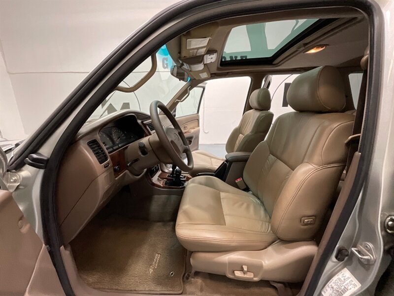 2000 Toyota 4Runner Limited 4X4 / 3.4L V6 / Rear Diff Lock / 1-OWNER  / LOCAL TOYOTA w. ZERO RUST / TIMING BELT SERVICE DONE - Photo 10 - Gladstone, OR 97027