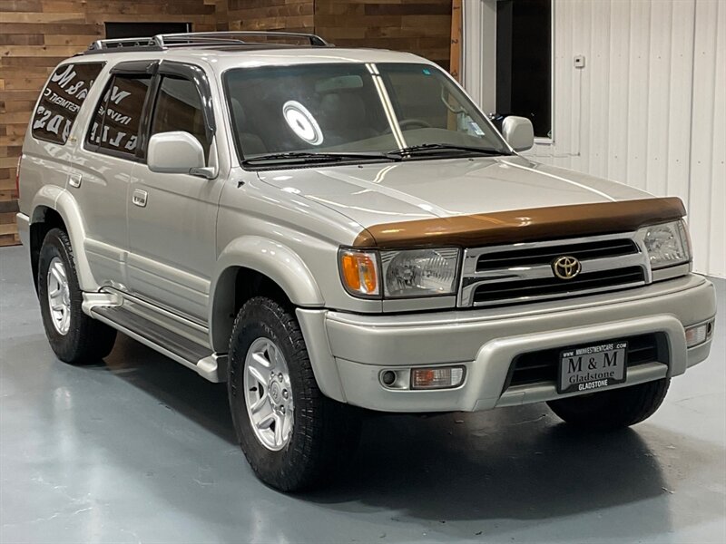 2000 Toyota 4Runner Limited 4X4 / 3.4L V6 / Rear Diff Lock / 1-OWNER  / LOCAL TOYOTA w. ZERO RUST / TIMING BELT SERVICE DONE - Photo 2 - Gladstone, OR 97027