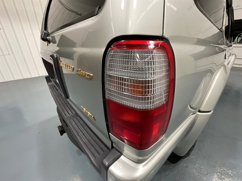 2000 Toyota 4Runner Limited 4X4 / 3.4L V6 / Rear Diff Lock / 1-OWNER  / LOCAL TOYOTA w. ZERO RUST / TIMING BELT SERVICE DONE - Photo 28 - Gladstone, OR 97027