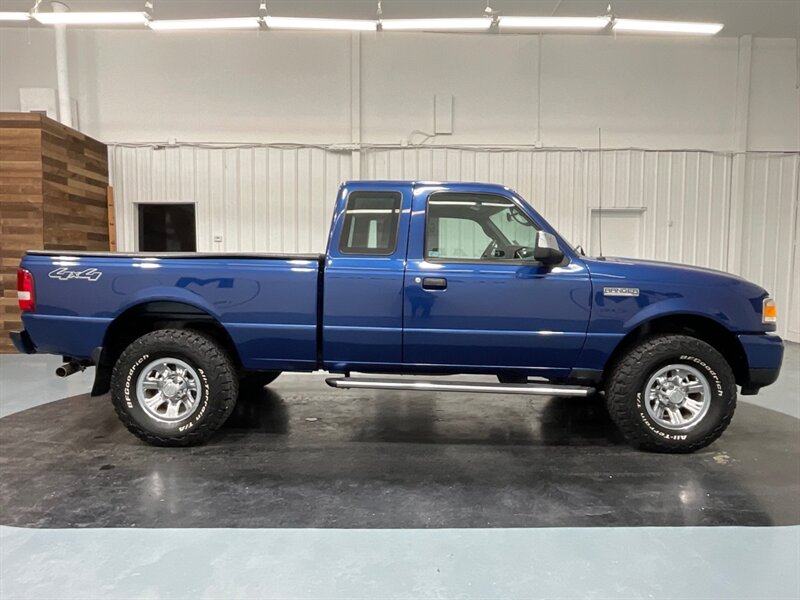 2009 Ford Ranger XLT Super Cab 4X4 / 4.0L V6 / 5-SPEED MANUAL  / LOCAL ZERO RUST - Photo 4 - Gladstone, OR 97027