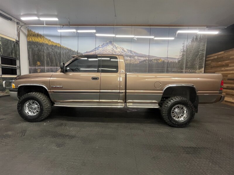 2001 Dodge Ram 2500 SLT Laramie 4X4 / 5.9L DIESEL / 1-OWNER / NEW TIRE   - Photo 3 - Gladstone, OR 97027