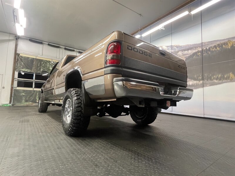 2001 Dodge Ram 2500 SLT Laramie 4X4 / 5.9L DIESEL / 1-OWNER / NEW TIRE   - Photo 12 - Gladstone, OR 97027