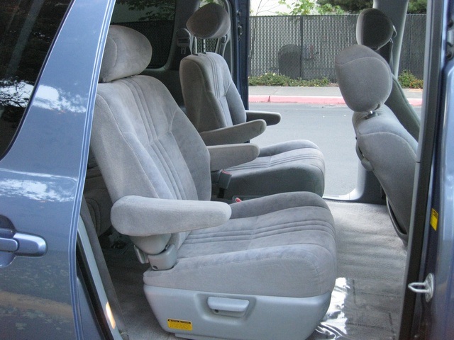 2002 Toyota Sienna LE   - Photo 22 - Portland, OR 97217