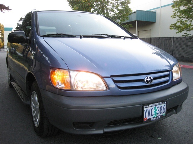 2002 Toyota Sienna LE   - Photo 36 - Portland, OR 97217