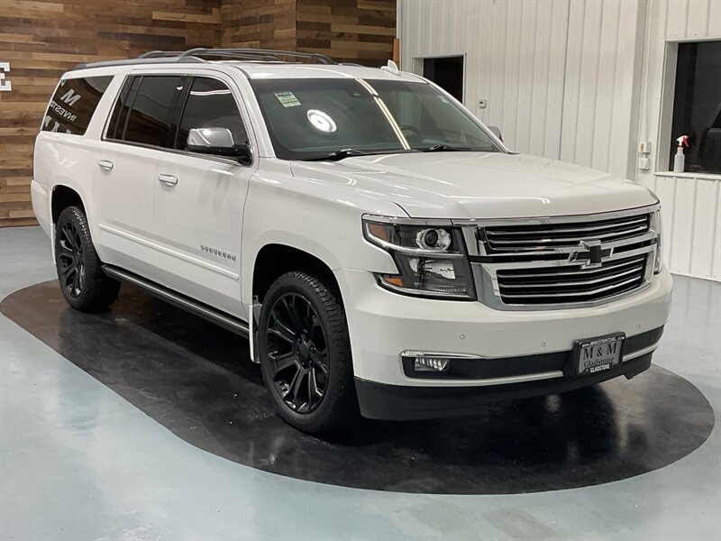 2020 Chevrolet Suburban Premier 4X4 / 6.2L V8 / Leather Navi / 22inc Wheel  / FULLY LOADED - Photo 2 - Gladstone, OR 97027