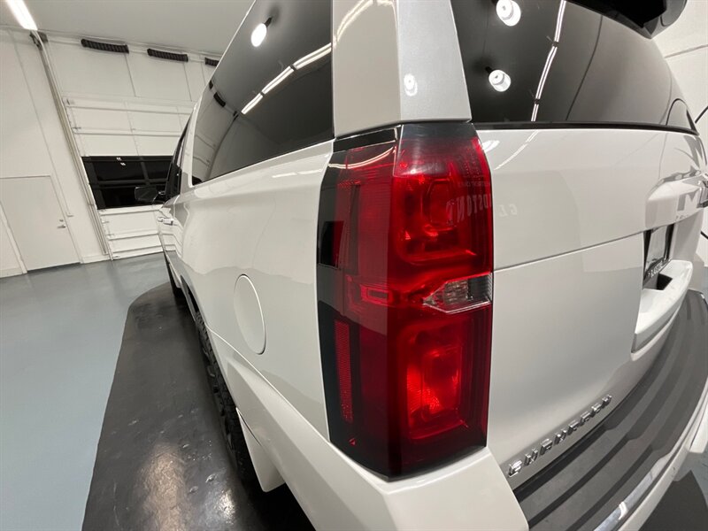 2020 Chevrolet Suburban Premier 4X4 / 6.2L V8 / Leather Navi / 22inc Wheel  / FULLY LOADED - Photo 28 - Gladstone, OR 97027