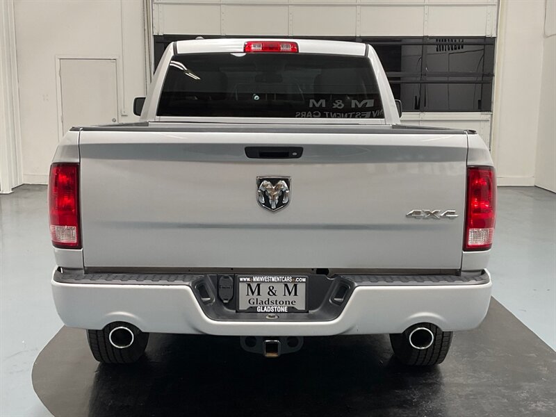 2016 RAM 1500 Quad Cab 4X4 / 5.7L V8 / 1-OWNER / 16,000 MILES  / LOCAL TRUCK - Photo 6 - Gladstone, OR 97027