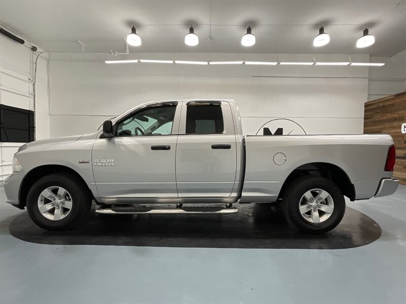 2016 RAM 1500 Quad Cab 4X4 / 5.7L V8 / 1-OWNER / 16,000 MILES  / LOCAL TRUCK - Photo 3 - Gladstone, OR 97027