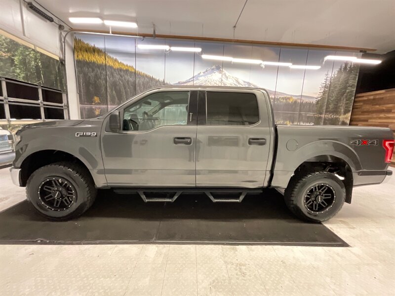 2016 Ford F-150 XLT Crew Cab 4X4 / 5.0L V8 / BRAND NEW TIRES  / Excellent Condition / Running board & Raceline Wheels - Photo 3 - Gladstone, OR 97027