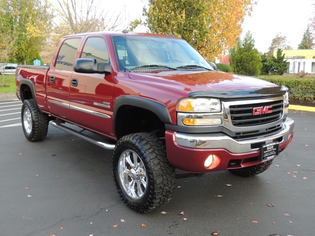 2005 GMC Sierra 2500 SLT 4dr Crew Cab Leather Duramax Moon roof LIFTED