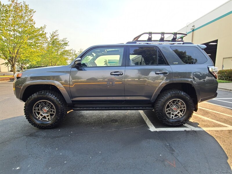 2020 Toyota 4Runner SR5 Premium  / NEW TRD WHEELS / NEW TIRES / SUN ROOF / FACTORY WARRANTY / 1-OWNER - Photo 3 - Portland, OR 97217