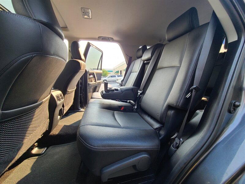 2020 Toyota 4Runner SR5 Premium 4X4 / LEATHER / 3RD SEAT / LIFTED / NEW ...