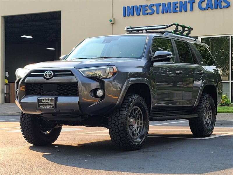 2020 Toyota 4Runner SR5 Premium  / NEW TRD WHEELS / NEW TIRES / SUN ROOF / FACTORY WARRANTY / 1-OWNER - Photo 1 - Portland, OR 97217