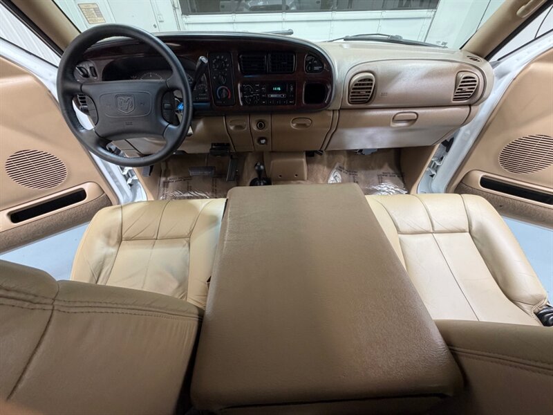 1999 Dodge Ram 3500 Laramie SLT 4X4 5.9L DIESEL / DUALLY / ZERO RUST / Leather Seats / BRAND NEW TIRES / 119K MILES - Photo 35 - Gladstone, OR 97027
