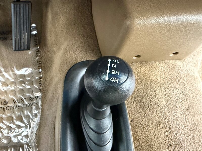 1999 Dodge Ram 3500 Laramie SLT 4X4 5.9L DIESEL / DUALLY / ZERO RUST / Leather Seats / BRAND NEW TIRES / 119K MILES - Photo 19 - Gladstone, OR 97027