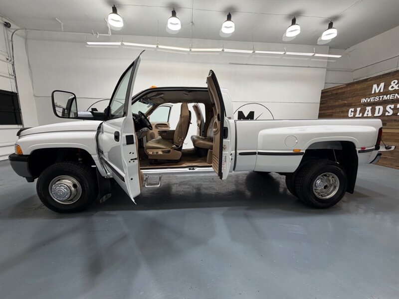 1999 Dodge Ram 3500 Laramie SLT 4X4 5.9L DIESEL / DUALLY / ZERO RUST / Leather Seats / BRAND NEW TIRES / 119K MILES - Photo 12 - Gladstone, OR 97027