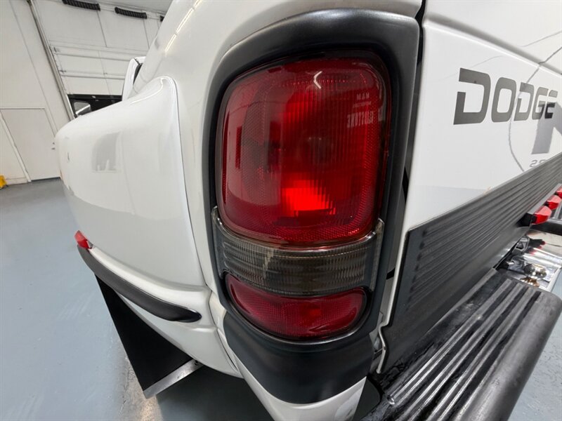 1999 Dodge Ram 3500 Laramie SLT 4X4 5.9L DIESEL / DUALLY / ZERO RUST / Leather Seats / BRAND NEW TIRES / 119K MILES - Photo 29 - Gladstone, OR 97027
