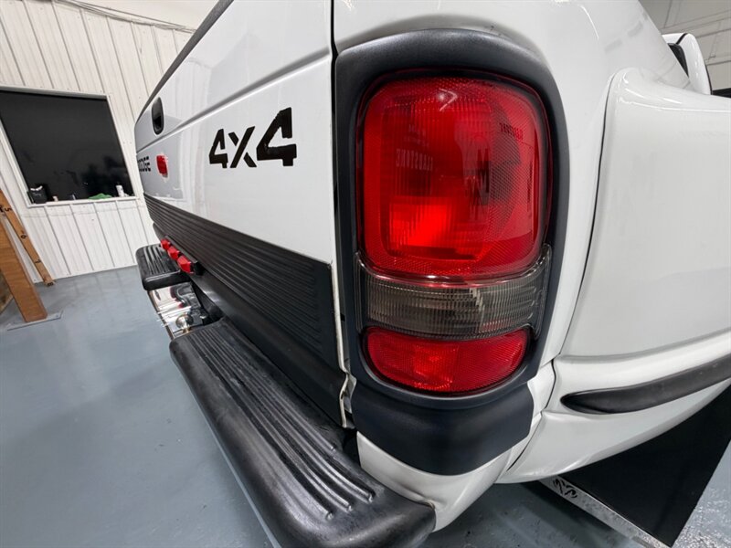 1999 Dodge Ram 3500 Laramie SLT 4X4 5.9L DIESEL / DUALLY / ZERO RUST / Leather Seats / BRAND NEW TIRES / 119K MILES - Photo 28 - Gladstone, OR 97027