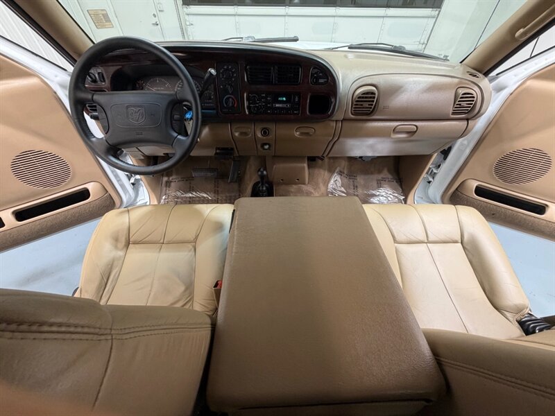 1999 Dodge Ram 3500 Laramie SLT 4X4 5.9L DIESEL / DUALLY / ZERO RUST / Leather Seats / BRAND NEW TIRES / 119K MILES - Photo 43 - Gladstone, OR 97027