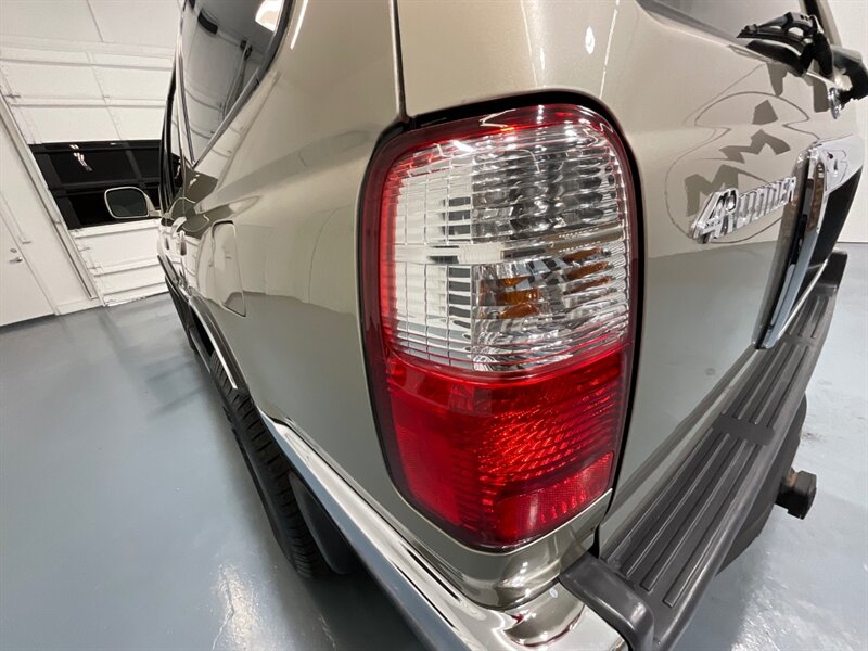 2002 Toyota 4Runner SR5 4X4 / V6 / 1-OWNER / 102,000 MILES  / FRESH TIMING BELT SERVICE DONE - Photo 28 - Gladstone, OR 97027