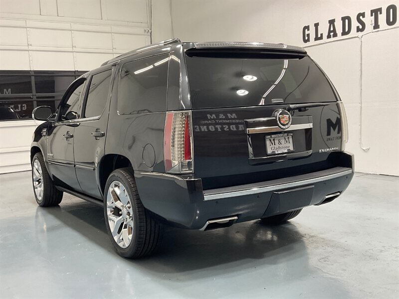 2013 Cadillac Escalade Premium Sport Utility AWD / 6.2L V8 / FULLY LOADED  / Leather w. Heated & Cooled Seats / DVD / Navigation / Backup Camera / 3RD ROW SEAT - Photo 7 - Gladstone, OR 97027