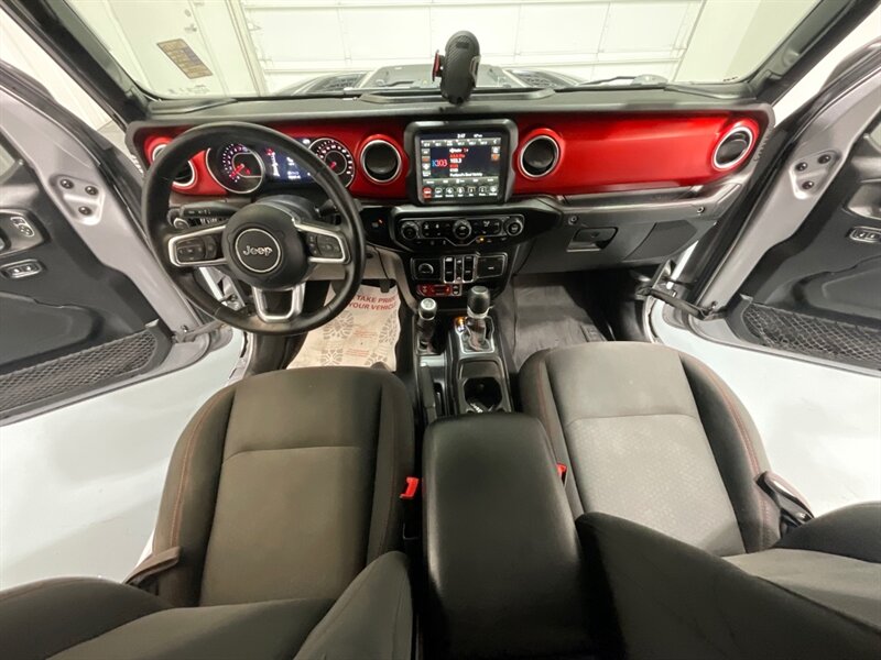 2020 Jeep Gladiator Rubicon 4X4 / LIFTED w. 37inc BF GOODRICH TIRES  / Navigation & Backup Camera / ZERO RUST - Photo 39 - Gladstone, OR 97027